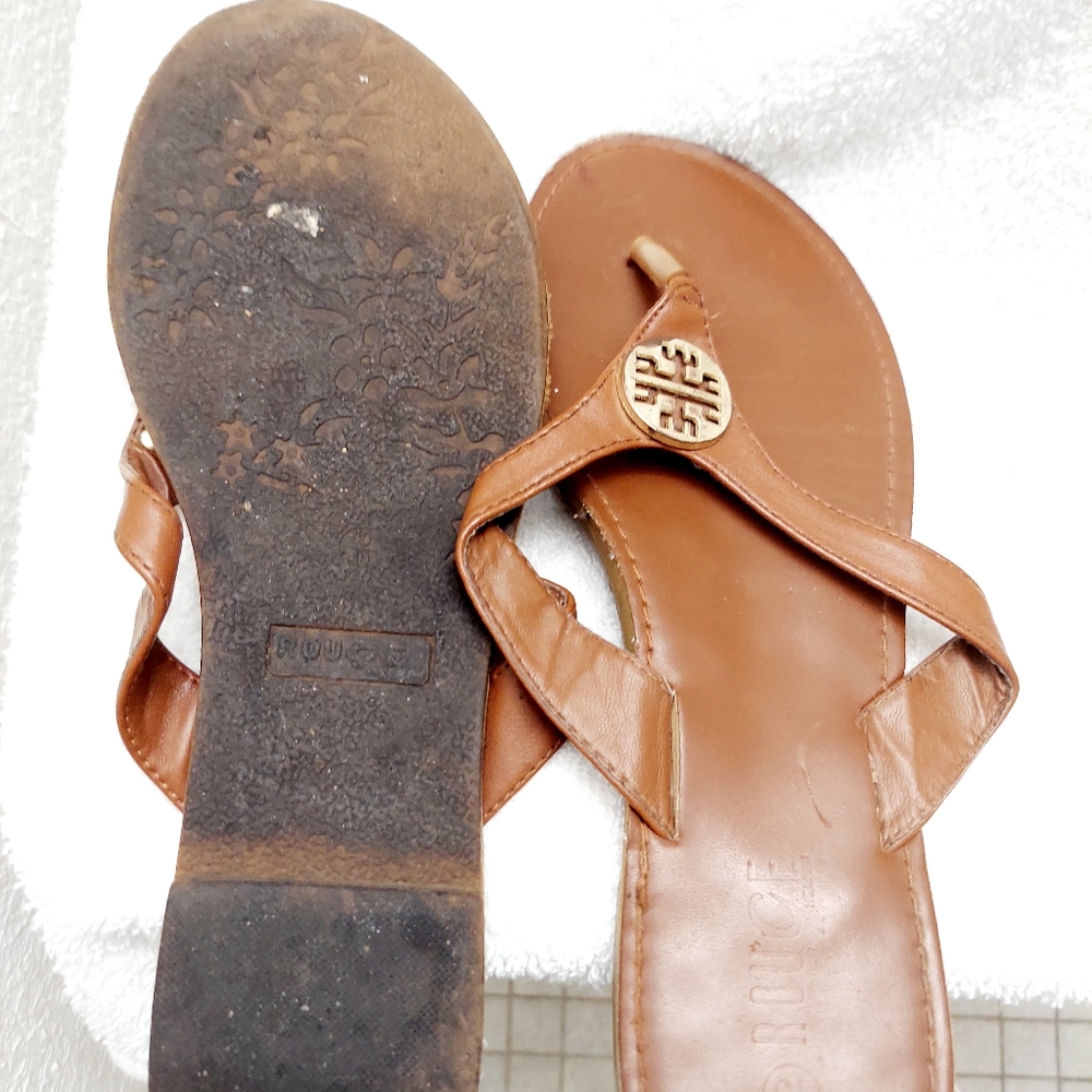 2pc Rouge thong sandals bundle - Picture 5 of 5